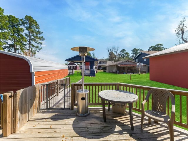 157 Lakeview Drive S, Livingston, TX 77351