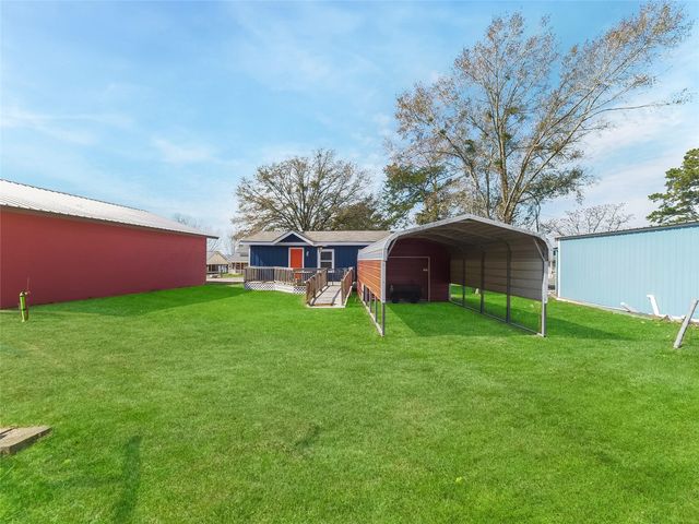 157 Lakeview Drive S, Livingston, TX 77351