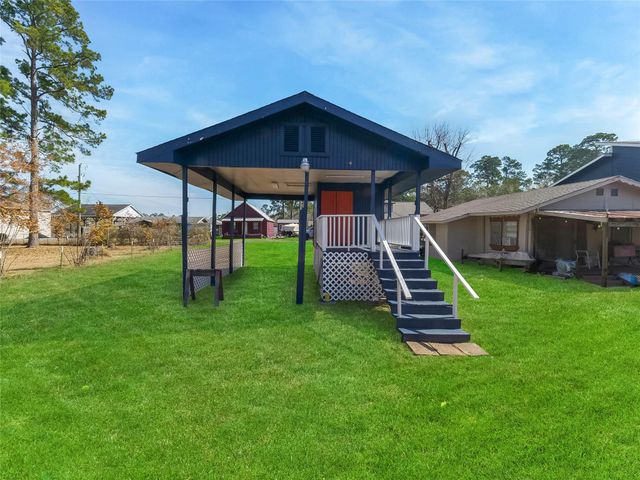 157 Lakeview Drive S, Livingston, TX 77351