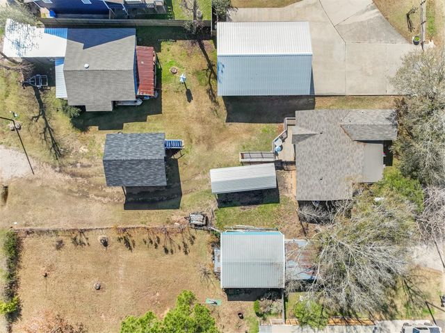 157 Lakeview Drive S, Livingston, TX 77351