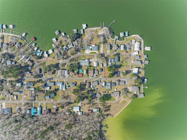 157 Lakeview Drive S, Livingston, TX 77351