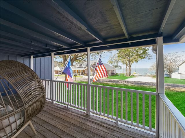 157 Lakeview Drive S, Livingston, TX 77351