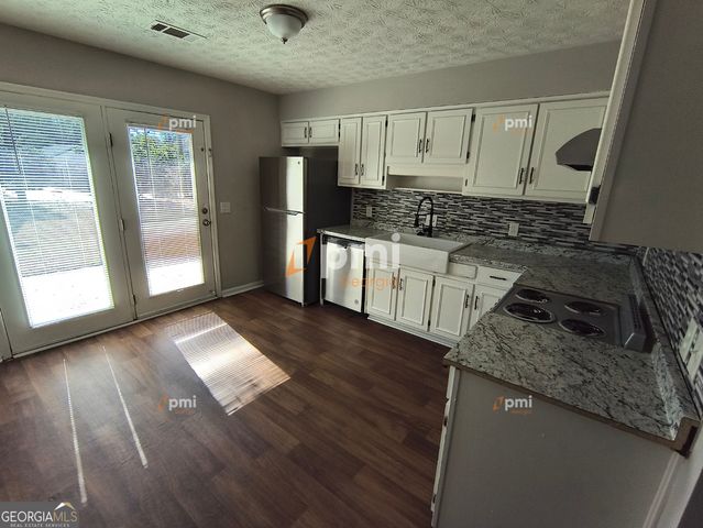 102 Peachtree Court, Lagrange, GA 30241