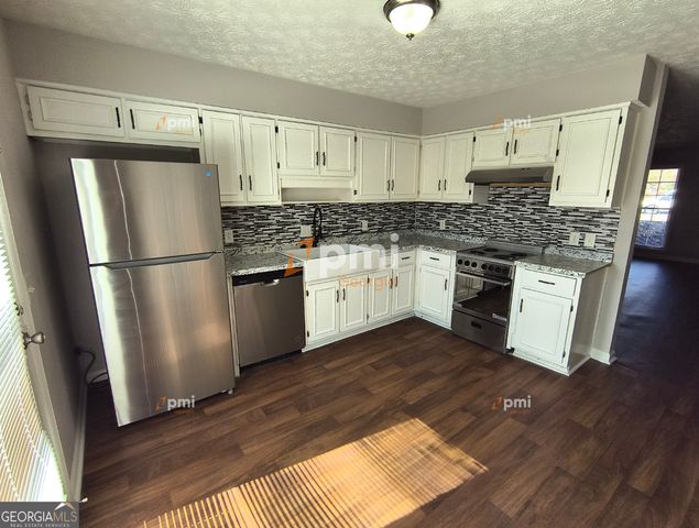 102 Peachtree Court, Lagrange, GA 30241