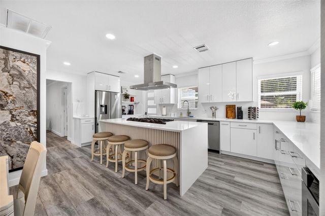 5032 Madalyn Lane, Houston, TX 77021