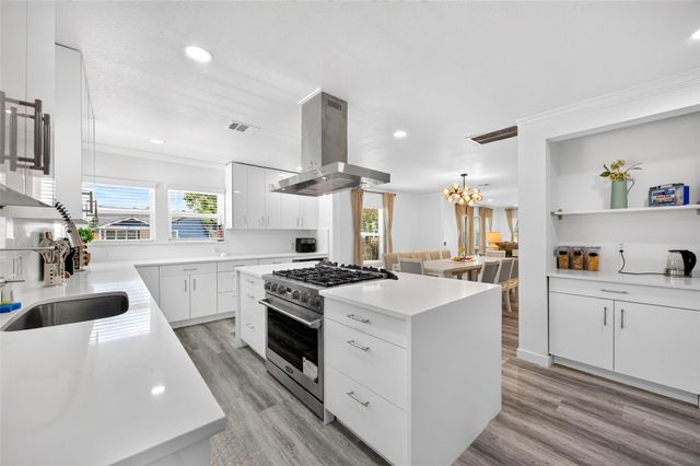 5032 Madalyn Lane, Houston, TX 77021