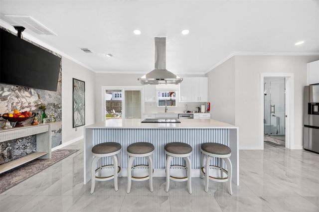 5032 Madalyn Lane, Houston, TX 77021