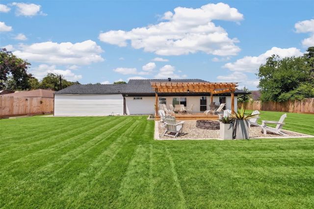 5032 Madalyn Lane, Houston, TX 77021