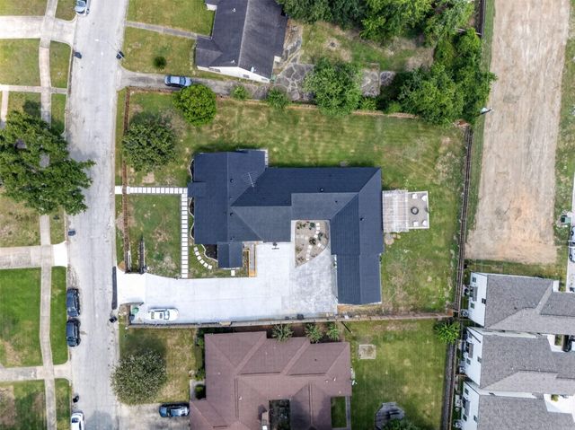 5032 Madalyn Lane, Houston, TX 77021