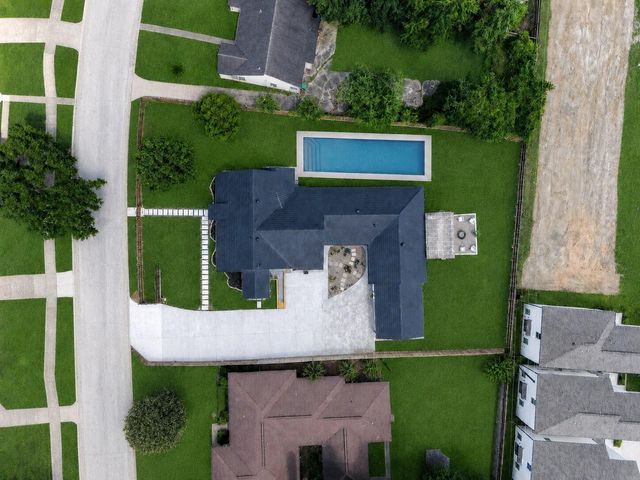 5032 Madalyn Lane, Houston, TX 77021