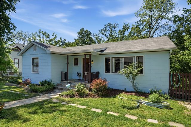 115 Wall Street, Eureka Springs, AR 72632