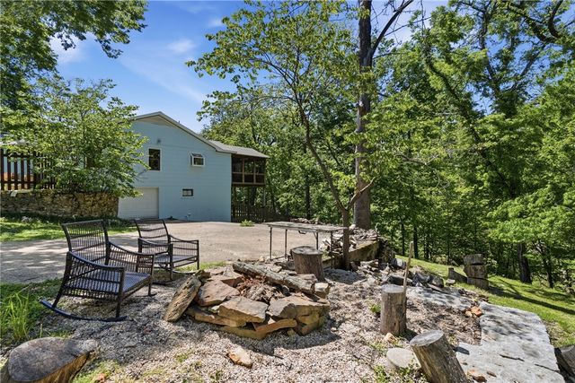 115 Wall Street, Eureka Springs, AR 72632