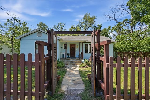115 Wall Street, Eureka Springs, AR 72632