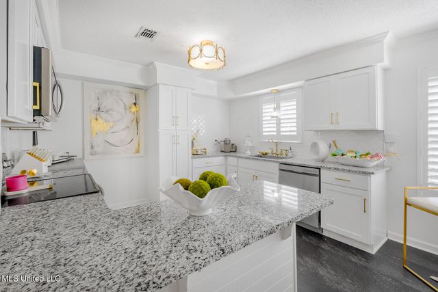 1 Epico Hollow Drive, Gulfport, MS 39507