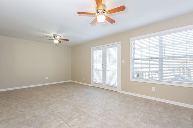 200 Oakmont Dr, La Vergne, TN 37086