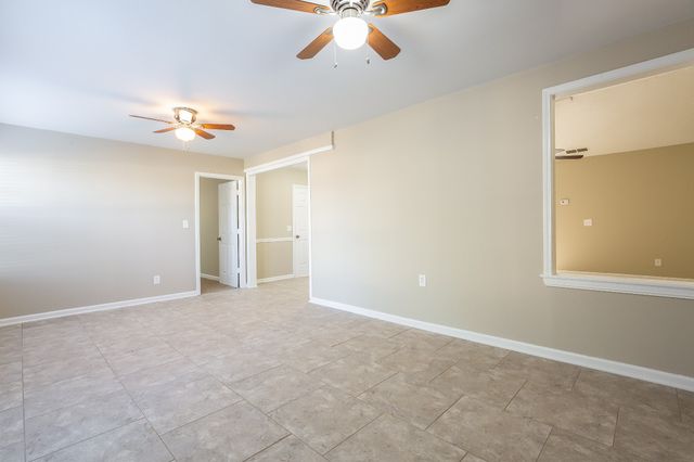 200 Oakmont Dr, La Vergne, TN 37086