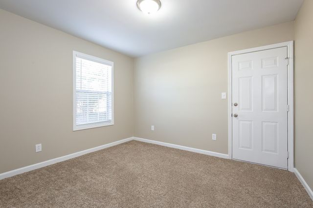 200 Oakmont Dr, La Vergne, TN 37086