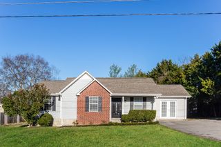 200 Oakmont Dr, La Vergne, TN 37086