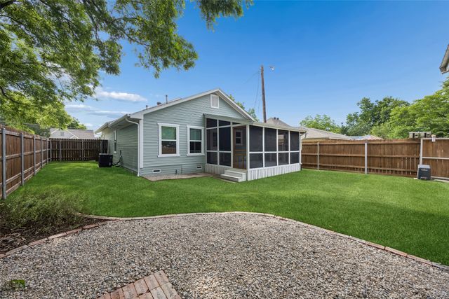 601 N Main Street, Farmersville, TX 75442