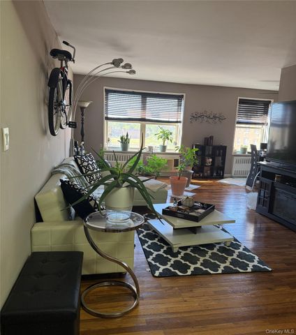 20 Wendell Street 34E, Hempstead, NY 11550