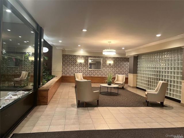 20 Wendell Street 34E, Hempstead, NY 11550