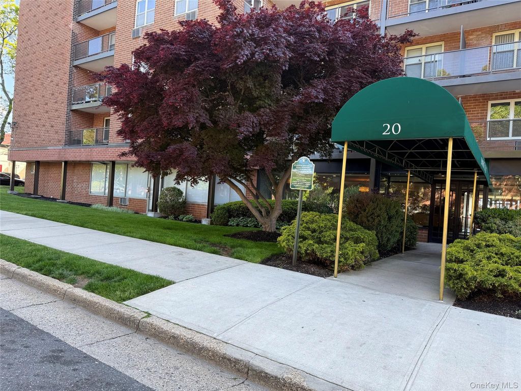 20 Wendell Street 34E, Hempstead, NY 11550