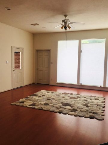 2429 Chantilly Lane, Conroe, TX 77384