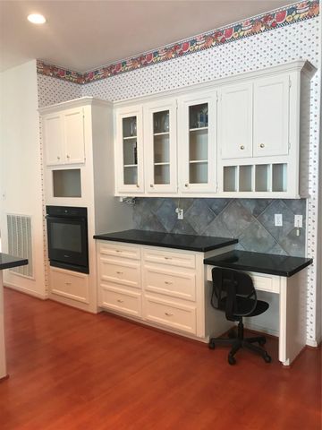 2429 Chantilly Lane, Conroe, TX 77384