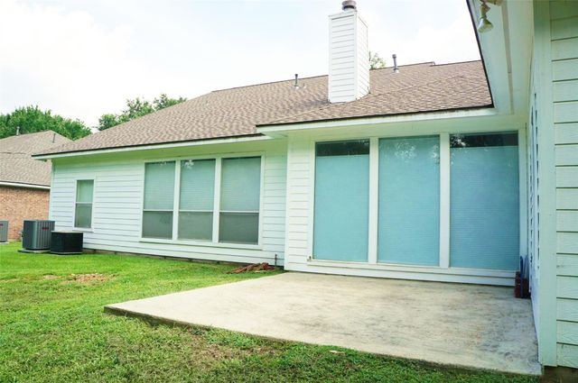 2429 Chantilly Lane, Conroe, TX 77384