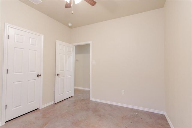 421 Jack Rabbit LN B, Buda, TX 78610