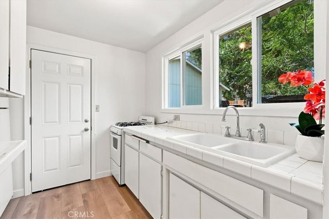 1844 Vine, Paso Robles, CA 93446