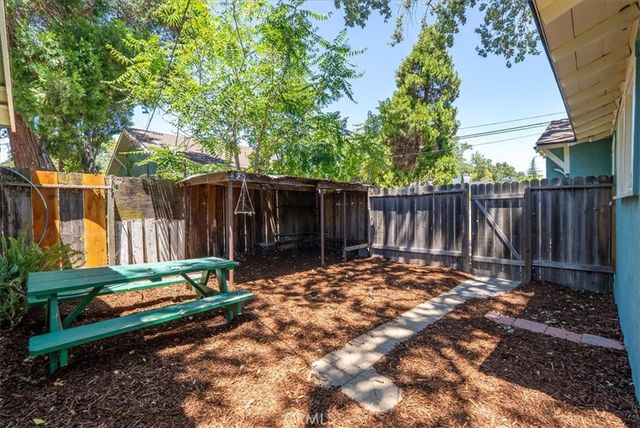 1844 Vine, Paso Robles, CA 93446