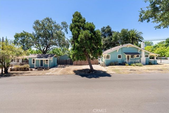 1844 Vine, Paso Robles, CA 93446