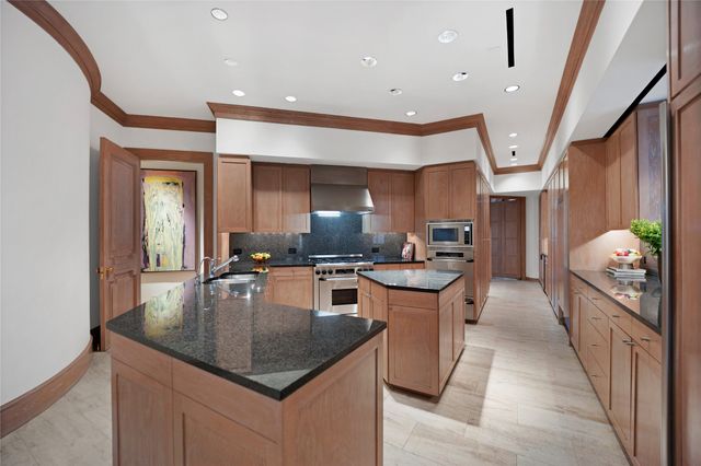 3901 Turtle Creek Boulevard, Residence 7, Dallas, TX 75219