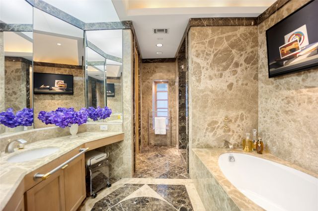 3901 Turtle Creek Boulevard, Residence 7, Dallas, TX 75219