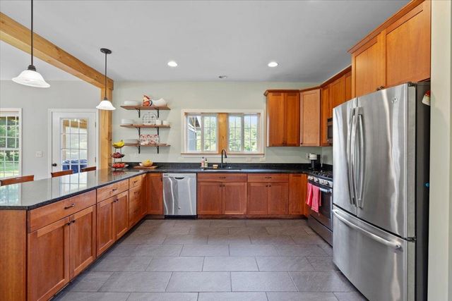 49 Stone Bridge Lane, Jericho, VT 05465