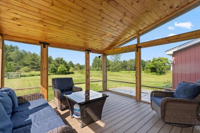 49 Stone Bridge Lane, Jericho, VT 05465