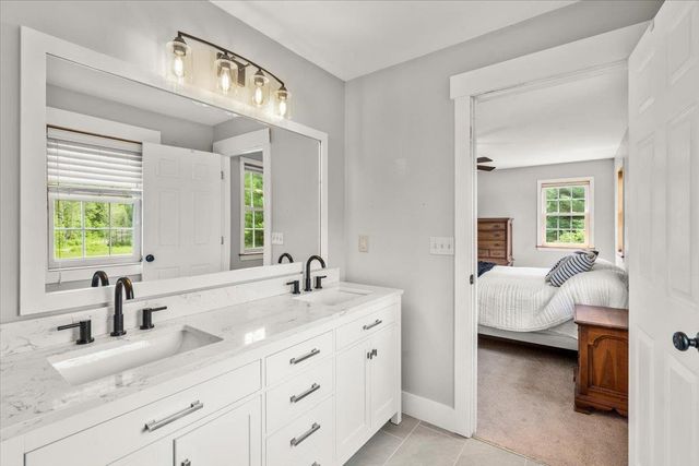 49 Stone Bridge Lane, Jericho, VT 05465