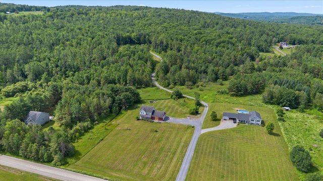 49 Stone Bridge Lane, Jericho, VT 05465