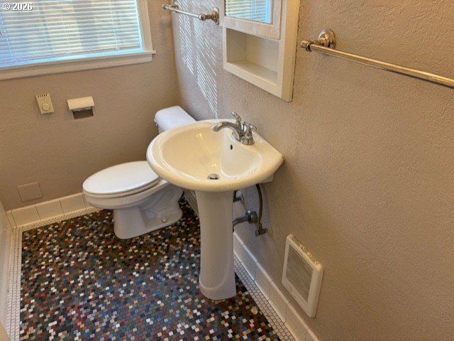 2010 Se SHERMAN St, Portland, OR 97214