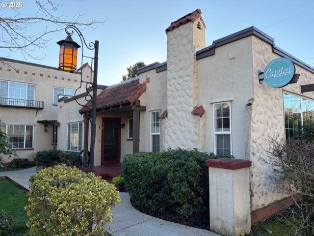 2010 Se SHERMAN St, Portland, OR 97214