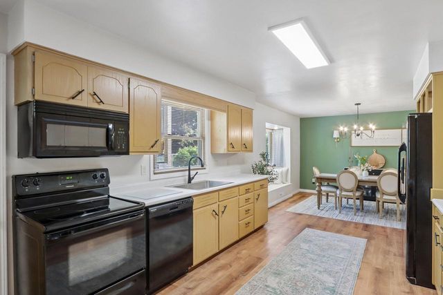 605 5th Street, Waunakee, WI 53597