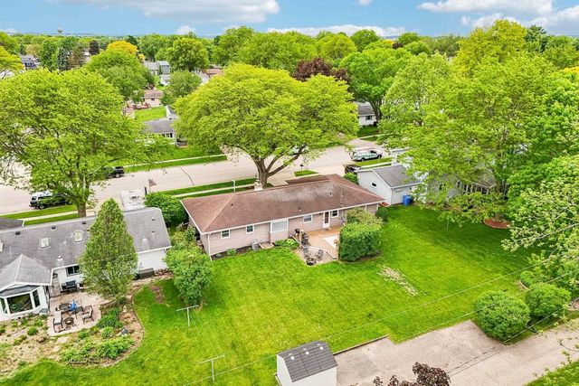 605 5th Street, Waunakee, WI 53597