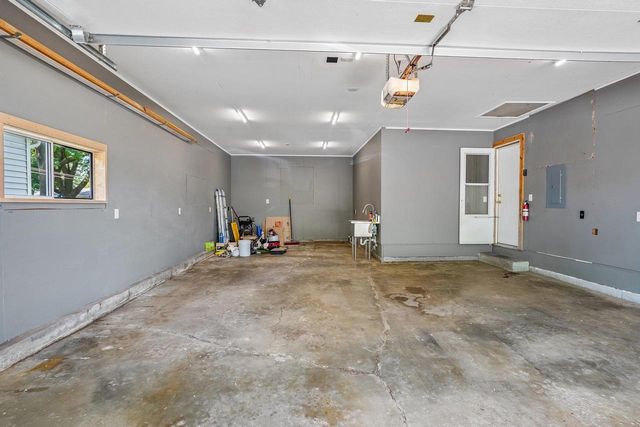 605 5th Street, Waunakee, WI 53597