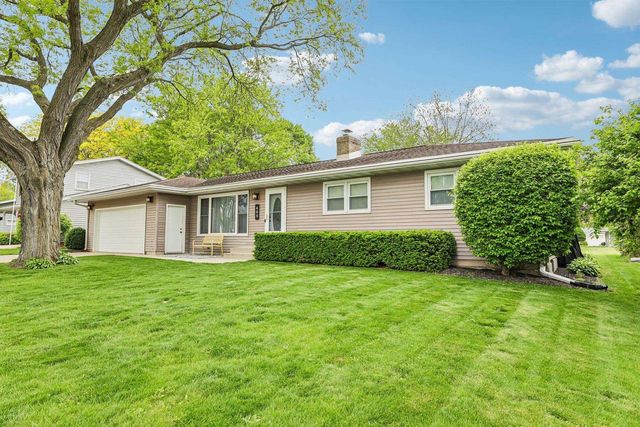 605 5th Street, Waunakee, WI 53597