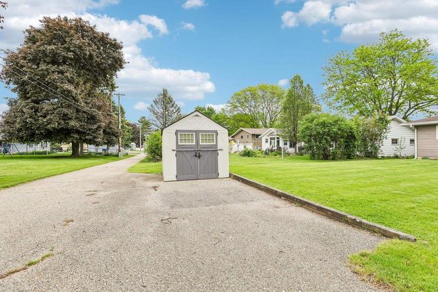 605 5th Street, Waunakee, WI 53597