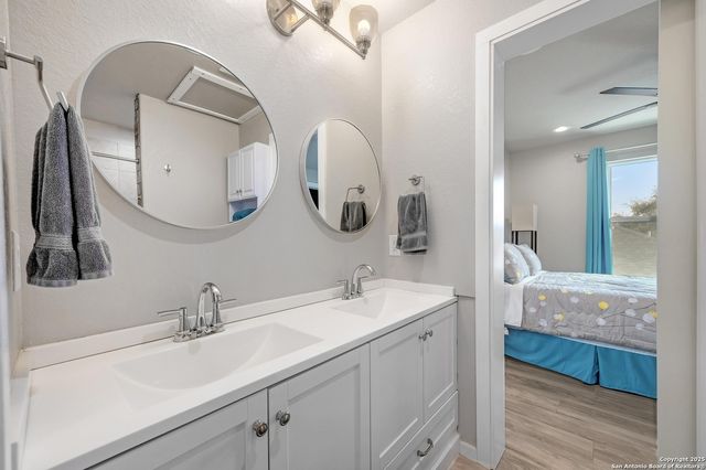121 Jacob Dearing, Blanco, TX 78606