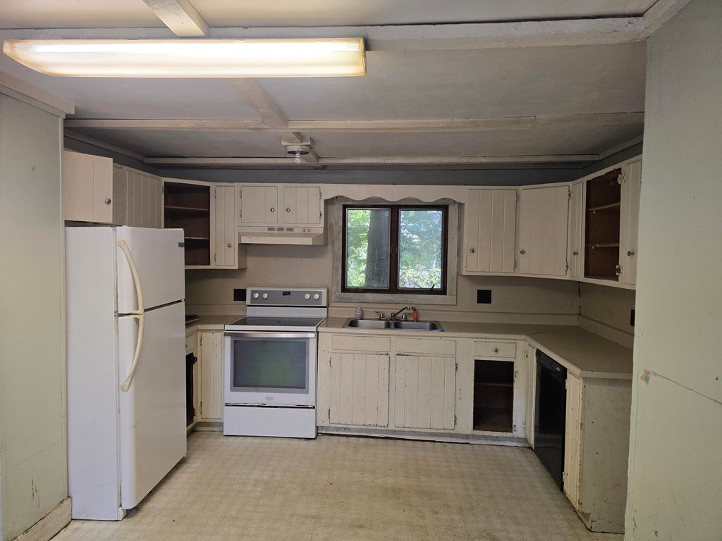 7 Lake Street, Oxford, ME 04270 — photo 5