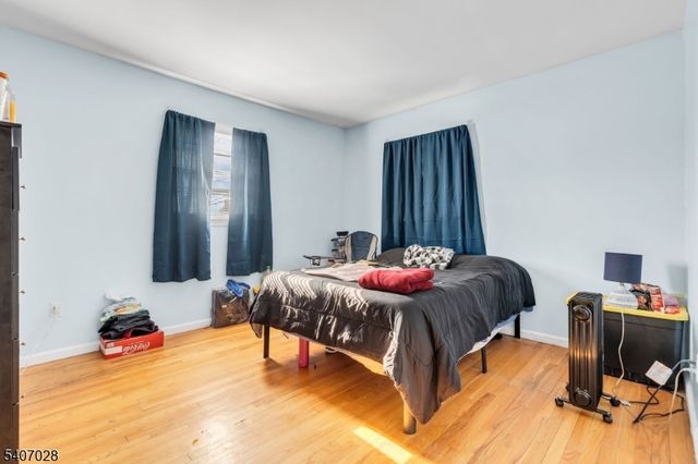 712 Moses Dr, Rahway City, NJ 07065