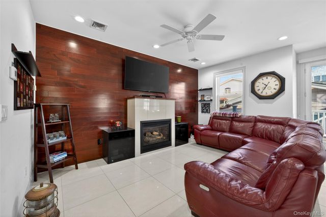 20 Hyman Court, Brooklyn, NY 11229